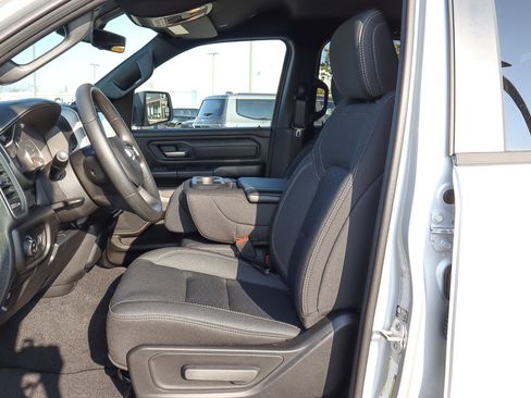 New 2026 RAM 1500 Express AWD/4WD image 16