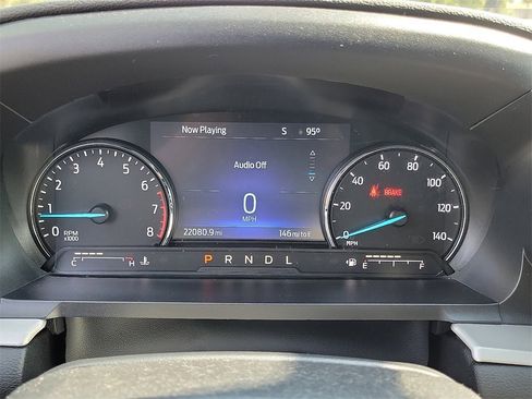 Used 2023 Ford Explorer XLT image 6