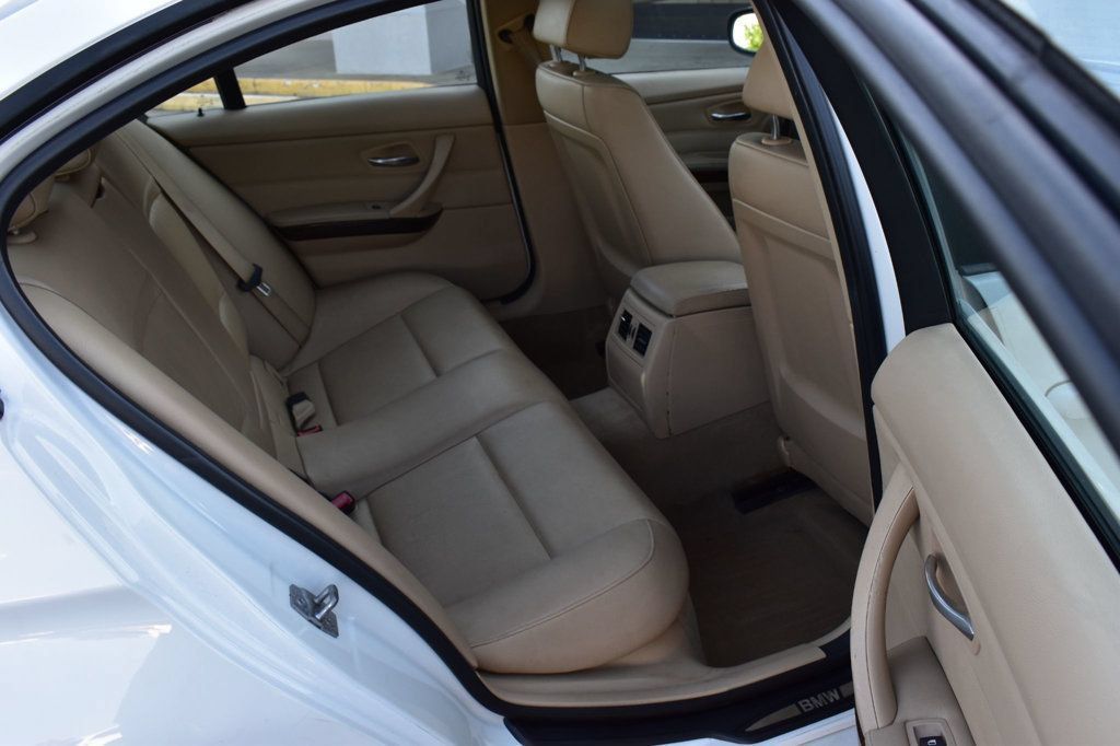 Used 2011 BMW 328i Sedan w/ Premium Pkg RWD image 25