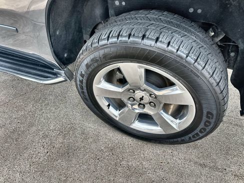 Used 2020 Chevrolet Tahoe Premier w/ Premier 6.2L Value Package image 12