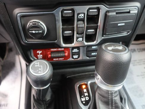 Used 2026 Jeep Wrangler Unlimited Rubicon AWD/4WD image 15