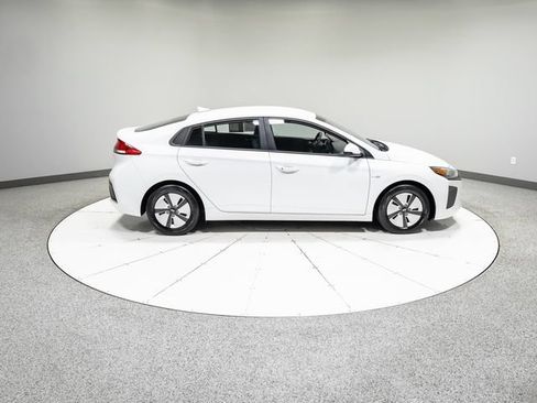 Used 2018 Hyundai Ioniq Blue FWD image 6