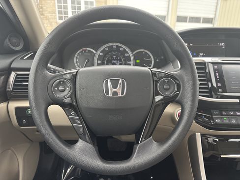 Used 2016 Honda Accord EX image 25