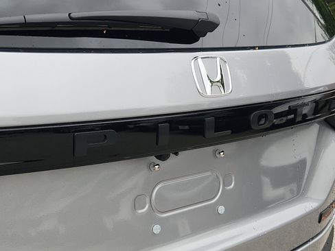 New 2025 Honda Pilot TrailSport image 18