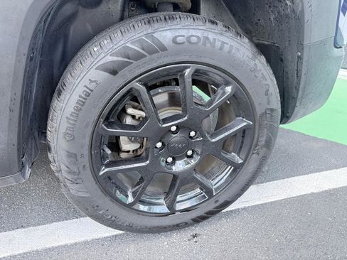 Used 2020 Jeep Renegade Altitude image 18