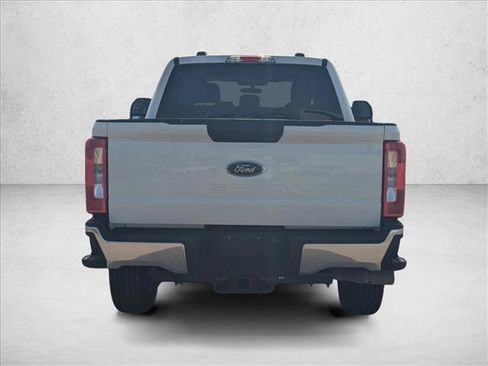 Used 2026 Ford F250 XLT AWD/4WD image 6