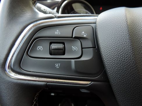 Certified 2020 Buick Encore GX Select w/ Sport Touring Package FWD image 23