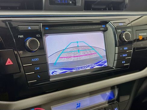 Used 2014 Toyota Corolla LE FWD image 14