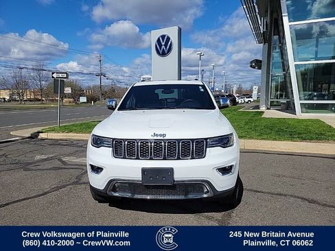 Used 2017 Jeep Grand Cherokee Limited w/ Luxury Group II image 2