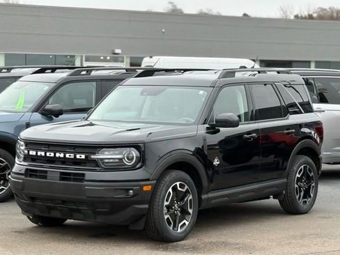 Used 2021 Ford Bronco Sport Outer Banks w/ Outer Banks Package (96D) image 34