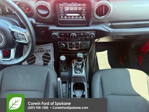 Used 2018 Jeep Wrangler Unlimited Sahara w/ Safety Group AWD/4WD image 26