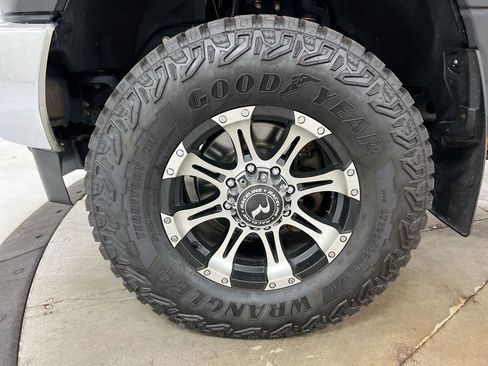 Used 2017 Ford F250 XLT w/ XLT Value Package AWD/4WD image 23
