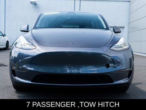 Used 2022 Tesla Model Y Long Range AWD/4WD image 2