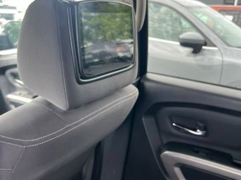 Used 2024 Nissan Titan SV RWD image 17