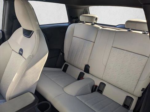 Used 2025 MINI Cooper 2-Door Hardtop image 16