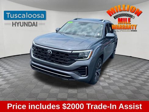 Used 2024 Volkswagen Atlas SEL Premium R-Line AWD/4WD image 3