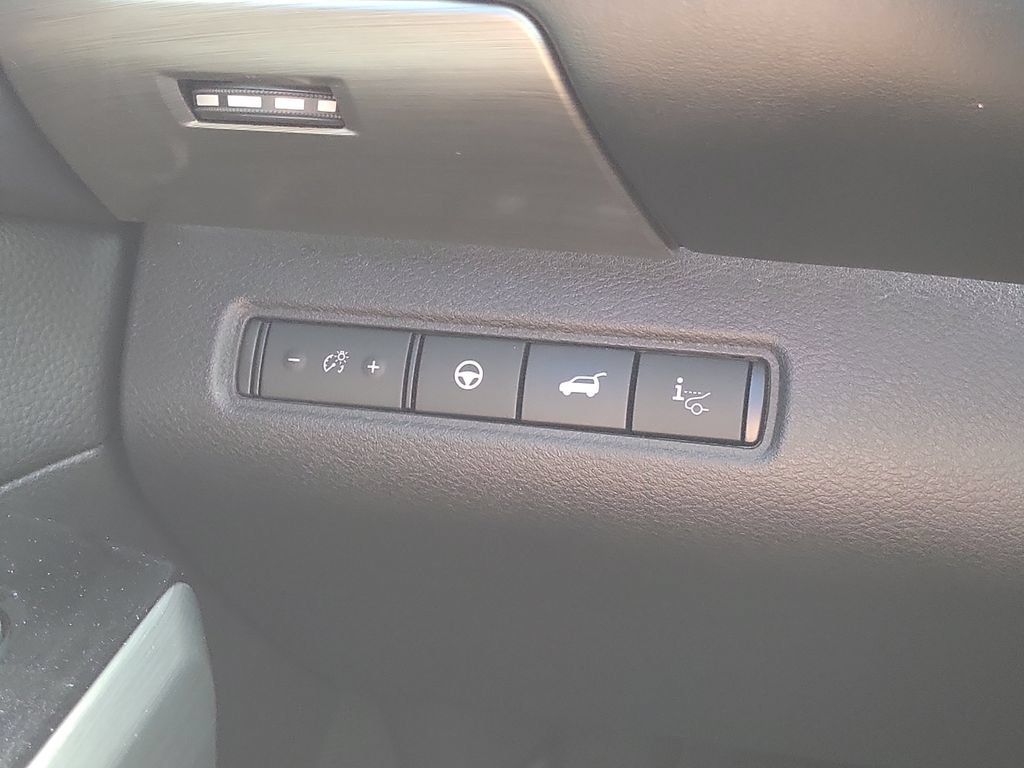 Used 2023 Nissan Pathfinder Platinum AWD/4WD image 25
