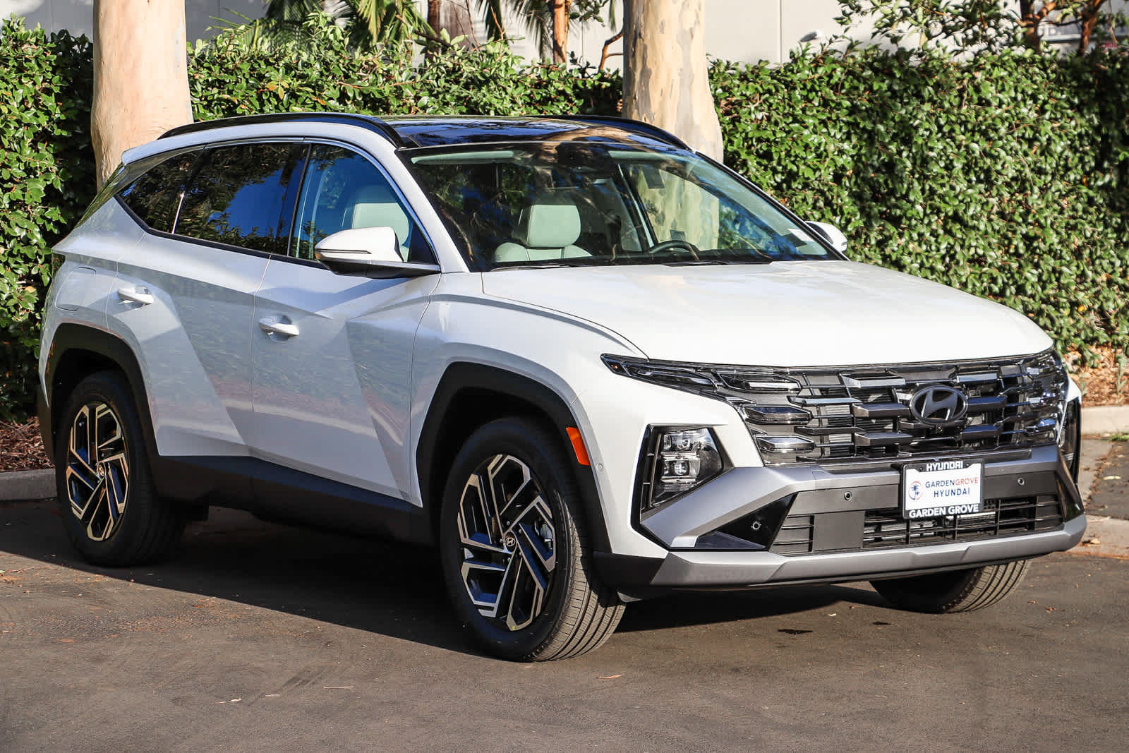 New 2026 Hyundai Tucson Limited AWD/4WD image 3