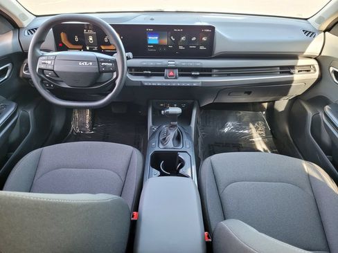 Used 2025 Kia K4 FWD image 16