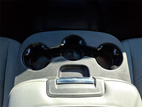 Certified 2019 RAM 1500 Classic SLT image 26