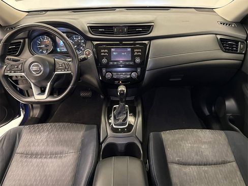 Used 2017 Nissan Rogue SV image 14