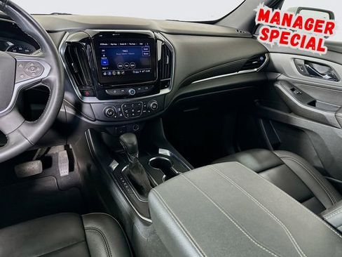 Used 2023 Chevrolet Traverse LT FWD image 24