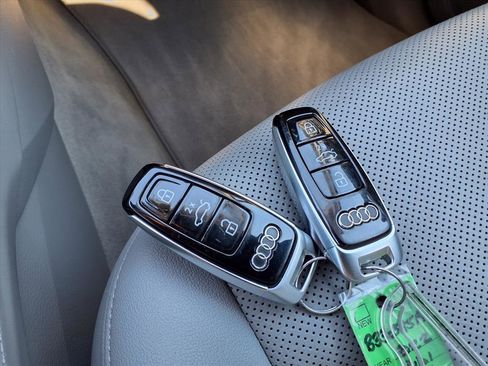 Used 2022 Audi Q7 Premium Plus image 18