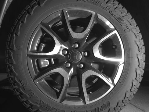 Used 2025 Jeep Compass Trailhawk AWD/4WD image 12