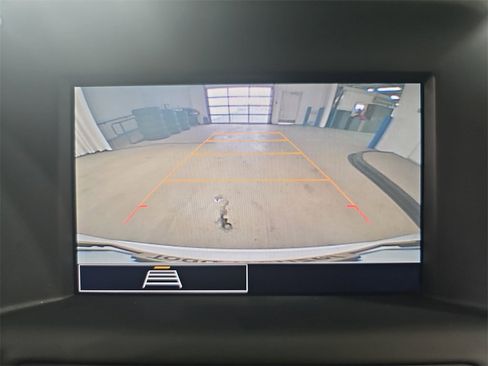 Certified 2023 GMC Terrain SLE w/ Driver Convenience Package image 28