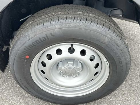 New 2025 Ford Maverick XL image 16