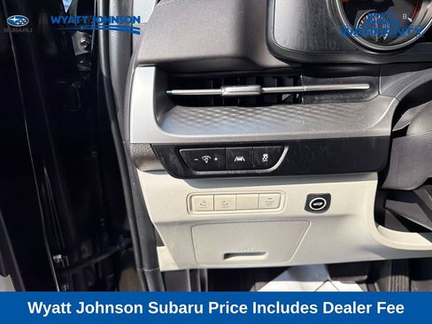Used 2024 Kia Carnival LX FWD image 20