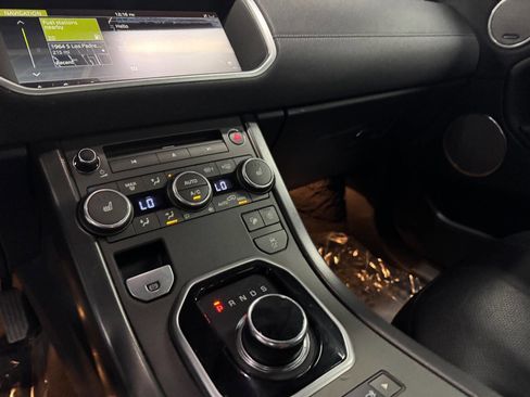 Used 2018 Land Rover Range Rover Evoque SE Dynamic image 37