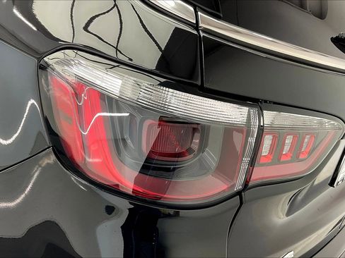 New 2026 Jeep Compass Limited image 16