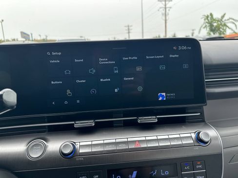 Used 2025 Hyundai Kona SEL AWD/4WD image 53
