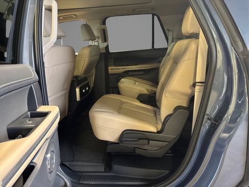 Certified 2022 Ford Expedition Max XLT AWD/4WD image 12