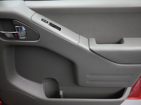 Used 2017 Nissan Frontier SV AWD/4WD image 35