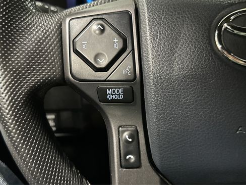 Used 2020 Toyota Tacoma TRD Sport image 23