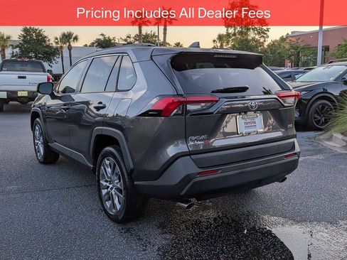 Used 2022 Toyota RAV4 XLE Premium FWD image 7