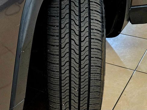 Used 2015 Jeep Cherokee Latitude image 33