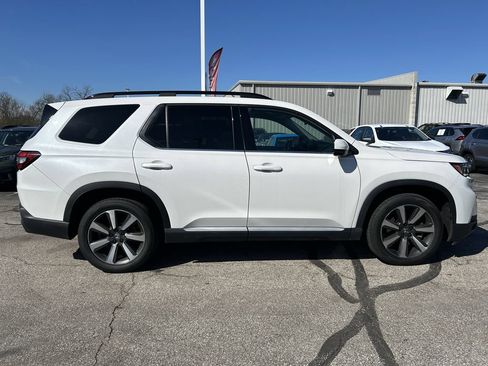 Used 2023 Honda Pilot Elite image 8