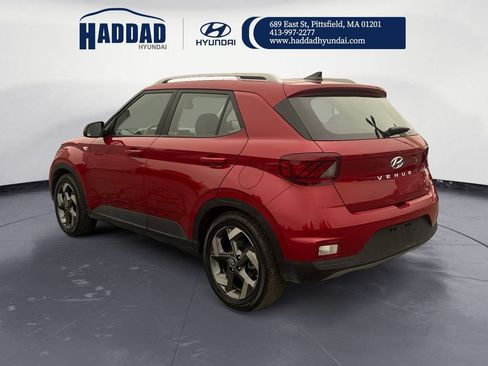 Used 2022 Hyundai Venue Limited FWD image 3