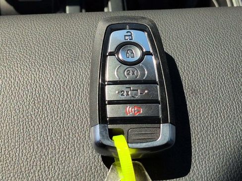 New 2025 Ford F150 Lariat w/ Equipment Group 502A High image 34