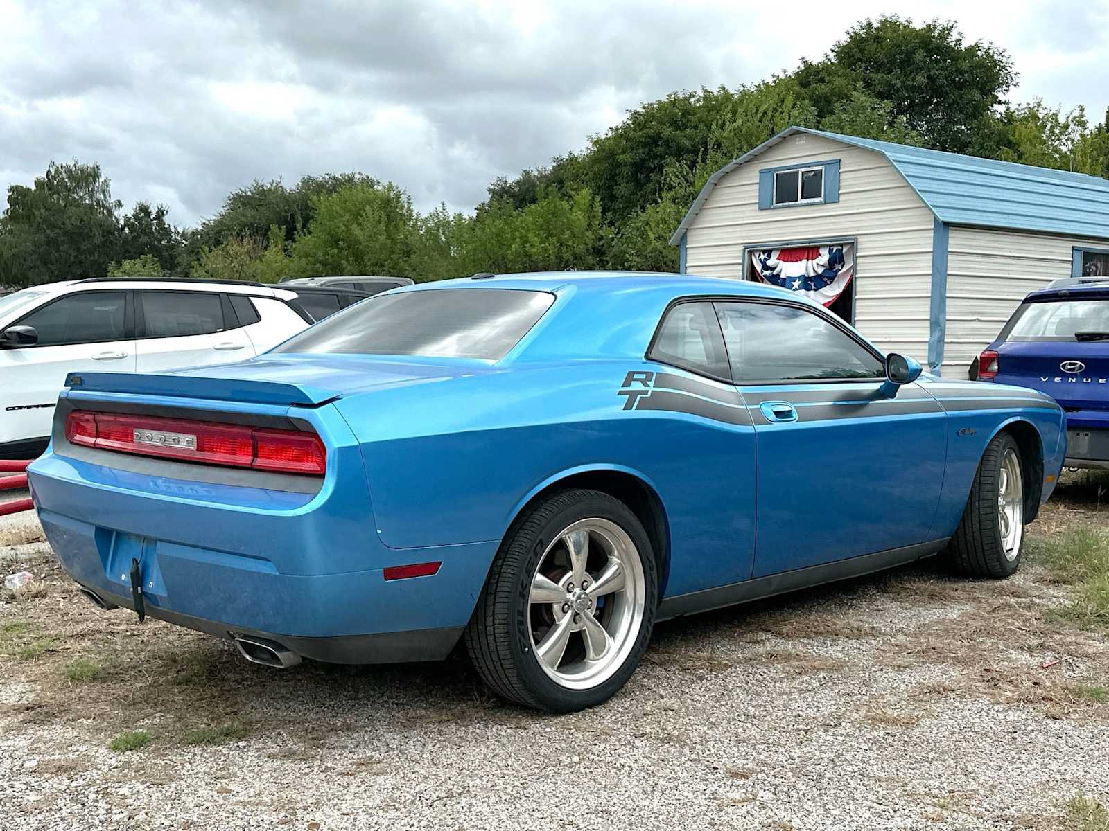 Used 2010 Dodge Challenger R/T RWD image 3