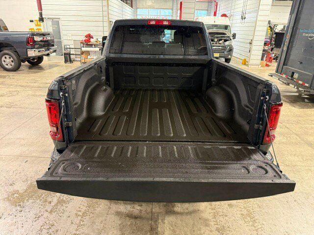 Used 2025 RAM 2500 Big Horn AWD/4WD image 27