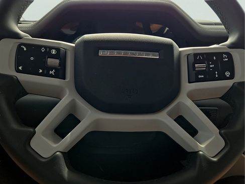 Used 2025 Land Rover Defender 90 S AWD/4WD image 10