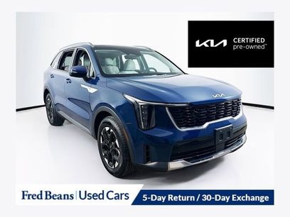 Used 2025 Kia Sorento S w/ Panoramic Sunroof Package