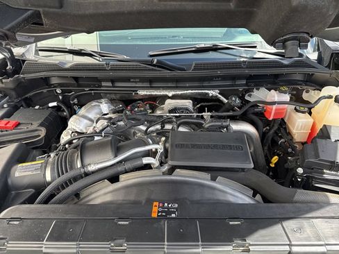 Used 2025 GMC Sierra 3500 AT4 w/ AT4 Premium Plus Package AWD/4WD image 7
