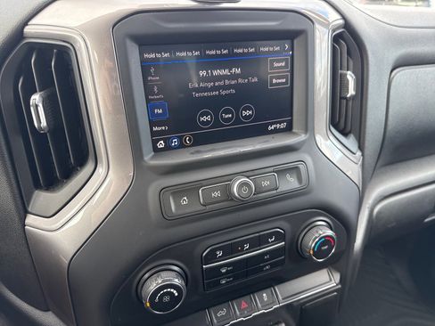 Used 2020 Chevrolet Silverado 1500 Custom w/ Custom Convenience Package image 17