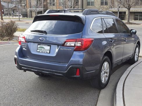 Used 2018 Subaru Outback 2.5i Premium image 7