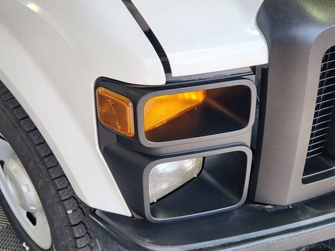Used 2008 Ford F250 XL RWD image 11